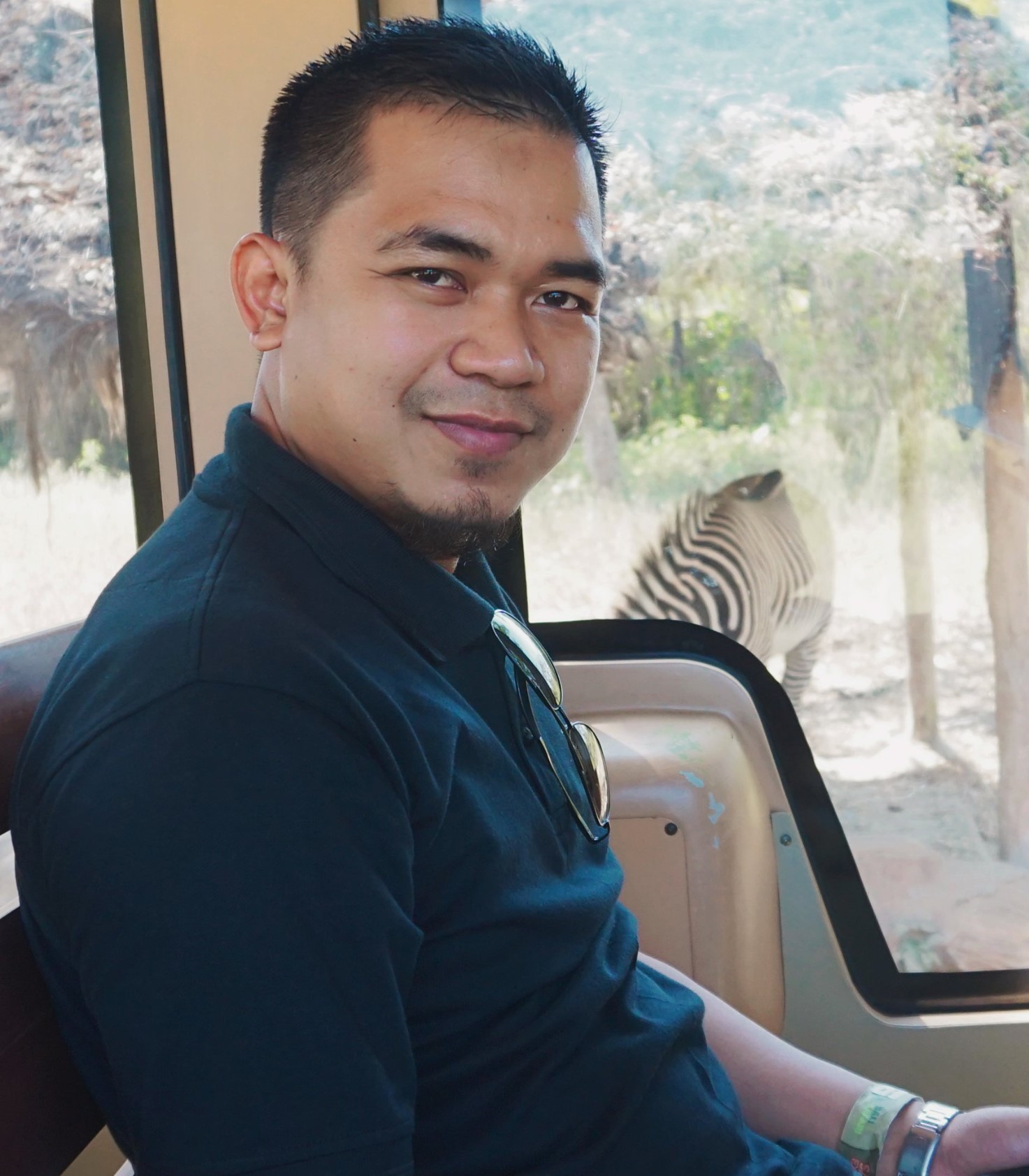 Ini bukan jual diri, tapi numpang eksis